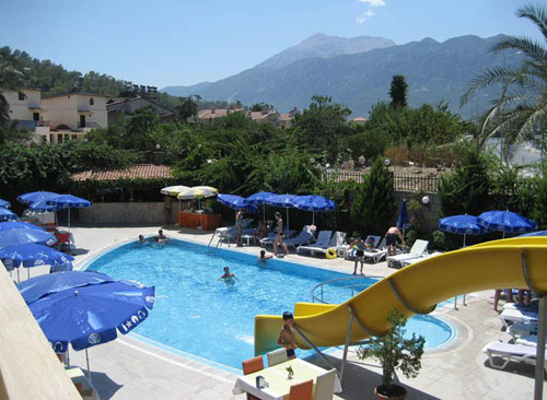 Бассейн отеля Melissa Residence Hotel & Spa 3* (Мелисса Резиденс Отель энд Спа 3*) Фото отеля Melissa Residence Hotel & Spa 3* (Мелисса Резиденс Отель энд Спа 3*)