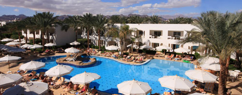 Бассейн отеля Xperience St. George Homestay 4* (Экспириенс Сент Джордж Хоумстей 4*) Фото отеля Xperience St. George Homestay 4* (Экспириенс Сент Джордж Хоумстей 4*)