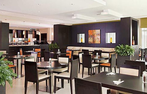 Фото отеля Holiday Inn Express Dubai Jumeirah 2* (Холидей Инн Экспресс Дубай Джумейра 2*)