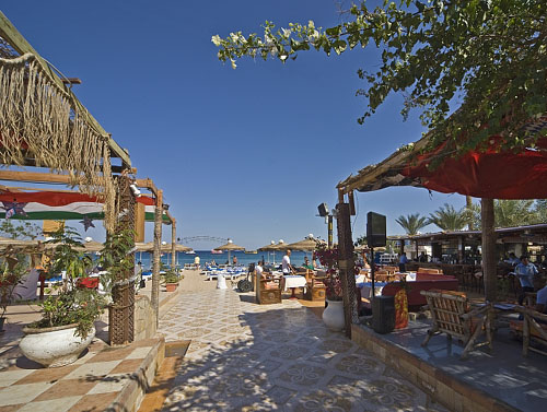 Пляж отеля Kahramana Hotel Sharm El Sheikh 4* (Кахрамана Отель Шарм-эль-Шейх 4*) Фото отеля Kahramana Hotel Sharm El Sheikh 4* (Кахрамана Отель Шарм-эль-Шейх 4*)