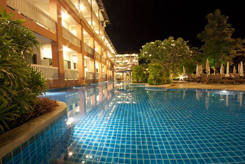 Бассейн отеля Kata Sea Breeze Resort 3* (Ката Си Бриз Резорт 3*) Фото отеля Kata Sea Breeze Resort 3* (Ката Си Бриз Резорт 3*)