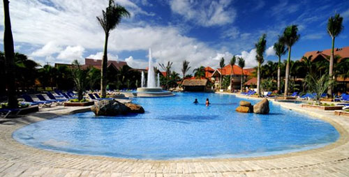 Бассейн отеля IFA Villas Bavaro Resort & Spa 4* (Ифа Вилас Баваро Резорт энд Спа 4*) Фото отеля IFA Villas Bavaro Resort & Spa 4* (Ифа Вилас Баваро Резорт энд Спа 4*)