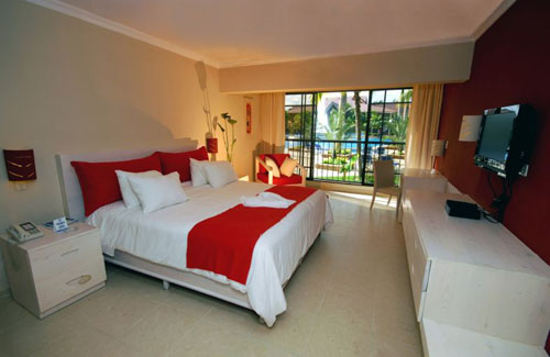 Номер отеля IFA Villas Bavaro Resort & Spa 4* (Ифа Вилас Баваро Резорт энд Спа 4*) Фото отеля IFA Villas Bavaro Resort & Spa 4* (Ифа Вилас Баваро Резорт энд Спа 4*)