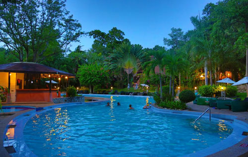 Бассейн отеля Loma Resort & Spa 3* (Лома Резорт энд Спа 3*) Фото отеля Loma Resort & Spa 3* (Лома Резорт энд Спа 3*)