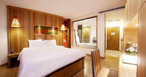 Номер отеля Patong Beach Hotel 4* (Патонг Бич Отель 4*) Фото отеля Patong Beach Hotel 4* (Патонг Бич Отель 4*)