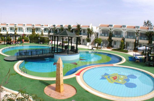 Бассейн отеля Al Bostan Hotel 4* (Аль Бостан Отель 4*) Фото отеля Al Bostan Hotel 4* (Аль Бостан Отель 4*)
