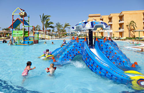 Детский бассейн отеля The Three Corners Sunny Beach Resort 4* (Три Корнерс Санни Бич Резорт 4*) Фото отеля The Three Corners Sunny Beach Resort 4* (Три Корнерс Санни Бич Резорт 4*)