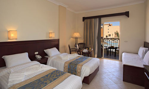 Номер Family Room отеля The Three Corners Sunny Beach Resort 4* (Три Корнерс Санни Бич Резорт 4*) Фото отеля The Three Corners Sunny Beach Resort 4* (Три Корнерс Санни Бич Резорт 4*)