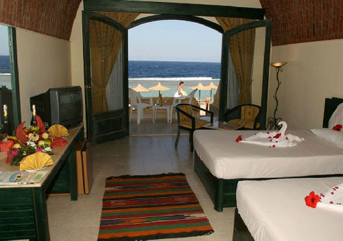 Номер отеля Carnelia Beach Resort 4* (Карнелия Бич Резорт 4*) Фото отеля Carnelia Beach Resort 4* (Карнелия Бич Резорт 4*)