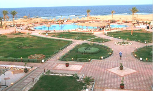 Бассейн отеля Carnelia Beach Resort 4* (Карнелия Бич Резорт 4*) Фото отеля Carnelia Beach Resort 4* (Карнелия Бич Резорт 4*)