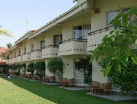 Отель Hibiscus Beach Hotel & Villas 3* (Хибискус Бич Отель энд Виллас 3*) Фото отеля Hibiscus Beach Hotel & Villas 3* (Хибискус Бич Отель энд Виллас 3*)
