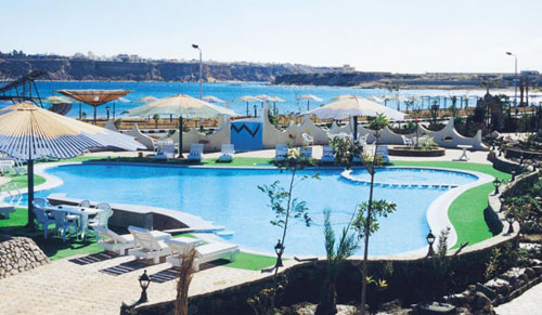 Бассейн отеля Turquoise Beach Hotel 4* (Туркуаз Бич Отель 4*) Фото отеля Turquoise Beach Hotel 4* (Туркуаз Бич Отель 4*)
