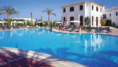 Бассейн отеля Jaz Fanara Residence 4* (Джаз Фанара Резиденс 4*) Фото отеля Jaz Fanara Residence 4* (Джаз Фанара Резиденс 4*)