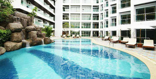 Бассейн отеля Dragon Beach Resort Jomtien 3* (Драгон Бич Резорт Джомтьен 3*) Фото отеля Dragon Beach Resort Jomtien 3* (Драгон Бич Резорт Джомтьен 3*)
