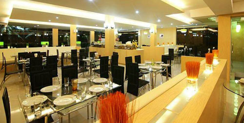 Ресторан отеля Dragon Beach Resort Jomtien 3* (Драгон Бич Резорт Джомтьен 3*) Фото отеля Dragon Beach Resort Jomtien 3* (Драгон Бич Резорт Джомтьен 3*)