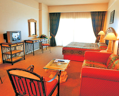 Номер отеля Ramada Beach Hotel Ajman 4* (Рамада Бич Отель Аджман 4*) Фото отеля Ramada Beach Hotel Ajman 4* (Рамада Бич Отель Аджман 4*)