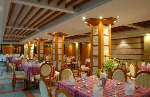 Ресторан отеля Camelot Hotel Pattaya 3* (Камелот Отель Паттайя 3*) Фото отеля Camelot Hotel Pattaya 3* (Камелот Отель Паттайя 3*)