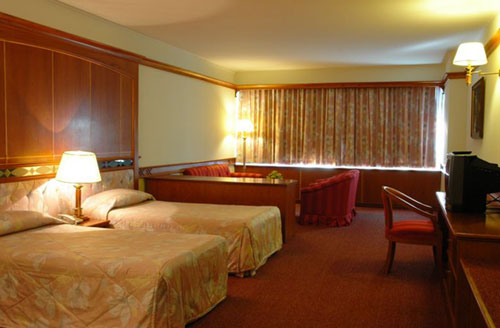 Номер Deluxe Room отеля Camelot Hotel Pattaya 3* (Камелот Отель Паттайя 3*) Фото отеля Camelot Hotel Pattaya 3* (Камелот Отель Паттайя 3*)