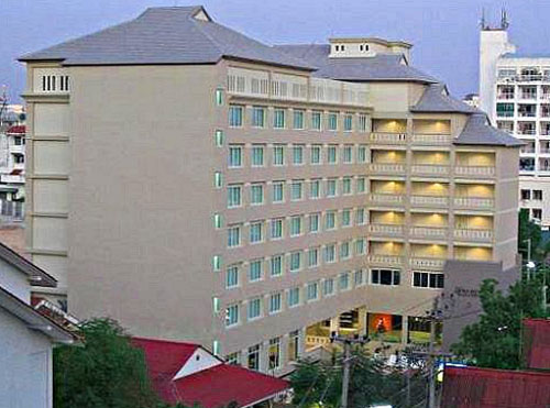 Отель Crown Pattaya Beach Hotel 3* (Кроун Паттайя Бич Отель 3*) Фото отеля Crown Pattaya Beach Hotel 3* (Кроун Паттайя Бич Отель 3*)