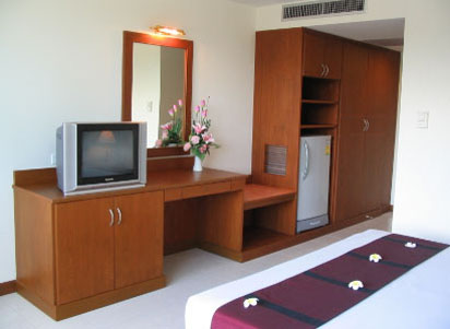 Номер отеля Crown Pattaya Beach Hotel 3* (Кроун Паттайя Бич Отель 3*) Фото отеля Crown Pattaya Beach Hotel 3* (Кроун Паттайя Бич Отель 3*)