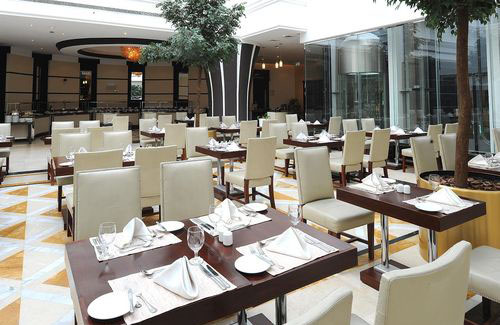 Ресторан отеля Holiday Inn Bur Dubai Embassy District 4* (Холидей Инн Бур Дубай Эмбасси Дистрикт 4*) Фото отеля Holiday Inn Bur Dubai Embassy District 4* (Холидей Инн Бур Дубай Эмбасси Дистрикт 4*)