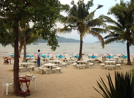 Пляж отеля Coconut Beach Resort 3* (Коконат Бич Резорт 3*) Фото отеля Coconut Beach Resort 3* (Коконат Бич Резорт 3*)