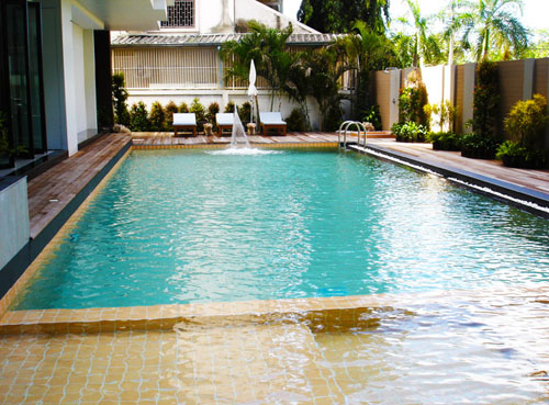 Бассейн отеля Vogue Pattaya Hotel 3* (Вог Паттайя Отель 3*) Фото отеля Vogue Pattaya Hotel 3* (Вог Паттайя Отель 3*)
