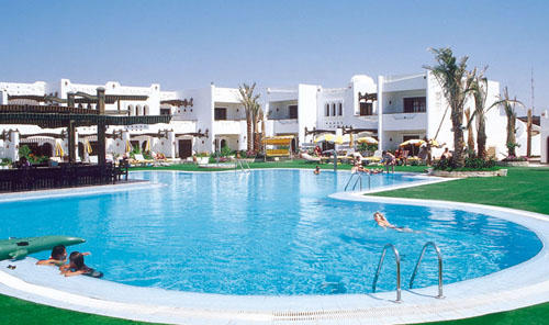 Бассейн отеля Tivoli Hotel Aqua Park 4* (Тиволи Отель Аквапарк 4*) Фото отеля Tivoli Hotel Aqua Park 4* (Тиволи Отель Аквапарк 4*)