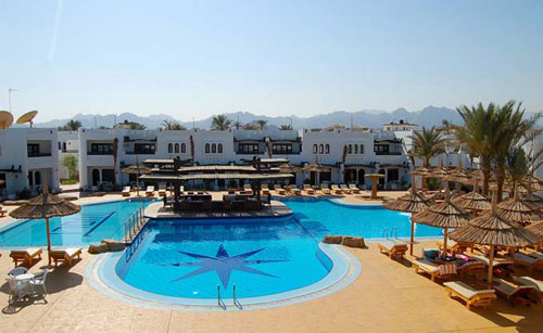 Бассейн отеля Tivoli Hotel Aqua Park 4* (Тиволи Отель Аквапарк 4*) Фото отеля Tivoli Hotel Aqua Park 4* (Тиволи Отель Аквапарк 4*)