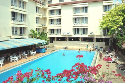 Бассейн отеля Beverly Plaza 3* (Беверли Плаза 3*) Фото отеля Beverly Plaza 3* (Беверли Плаза 3*)