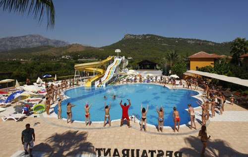 Бассейн отеля Seker Resort Hotel 3*+ (Шекер Резорт Отель 3*+) Фото отеля Seker Resort Hotel 3*+ (Шекер Резорт Отель 3*+)