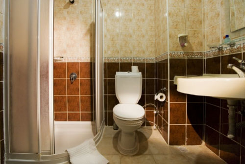 Ванная комната в номере отеля Castle Park Hotel 3* (Кастл Парк Отель 3*) Фото отеля Castle Park Hotel 3* (Кастл Парк Отель 3*)