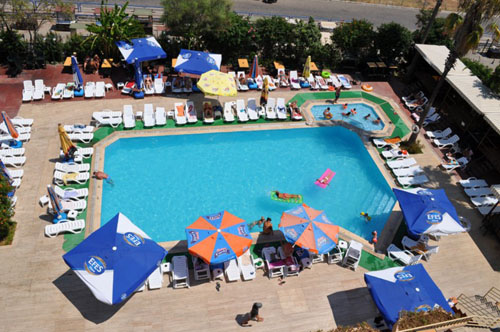 Бассейн отеля Club Hotel Diana 3* (Клаб Отель Диана 3*) Фото отеля Club Hotel Diana 3* (Клаб Отель Диана 3*)