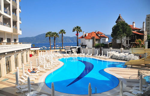 Бассейн отеля Golden Rock Beach Hotel 5* (Голден Рок Бич Отель 5*) Фото отеля Golden Rock Beach Hotel 5* (Голден Рок Бич Отель 5*)