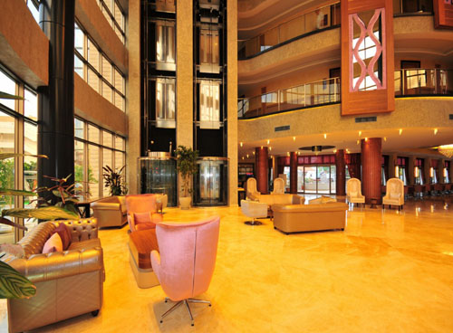 Лобби отеля Golden Rock Beach Hotel 5* (Голден Рок Бич Отель 5*) Фото отеля Golden Rock Beach Hotel 5* (Голден Рок Бич Отель 5*)