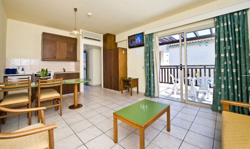 Мини-кухня в номере отеля Atlantis Resort 4* (Атлантис Резорт 4*) Фото отеля Atlantis Resort 4* (Атлантис Резорт 4*)