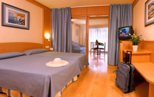 Номер Junior Suite Family отеля Guitart Central Park Resort & Spa 3* (Гитар Централ Парк Резорт энд Спа 3*) Фото отеля Guitart Central Park Resort & Spa 3* (Гитар Централ Парк Резорт энд Спа 3*)