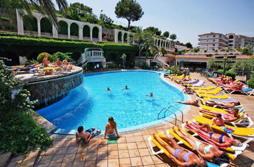 Бассейн отеля Guitart Central Park Resort & Spa 3* (Гитар Централ Парк Резорт энд Спа 3*) Фото отеля Guitart Central Park Resort & Spa 3* (Гитар Централ Парк Резорт энд Спа 3*)