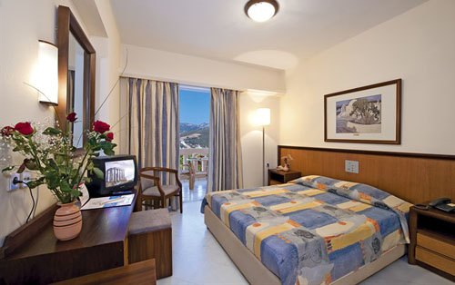 Номер Standard Room отеля Fodele Beach & Water Park Holiday Resort 5* (Фоделе Бич энд Вотер Парк Холидей Резорт 5*) Фото отеля Fodele Beach & Water Park Holiday Resort 5* (Фоделе Бич энд Вотер Парк Холидей Резорт 5*)