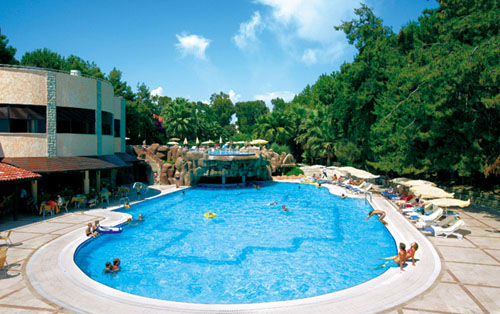 Бассейн отеля Melas Holiday Village HV1 (Мелас Холидей Виладж HV1) Фото отеля Melas Holiday Village HV1 (Мелас Холидей Виладж HV1)