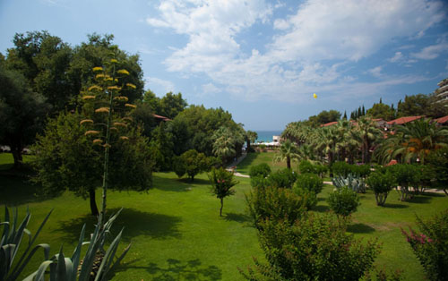 Территория отеля Melas Holiday Village HV1 (Мелас Холидей Виладж HV1) Фото отеля Melas Holiday Village HV1 (Мелас Холидей Виладж HV1)