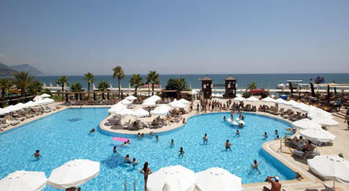 Бассейн отеля Crystal Flora Beach Resort 5* HV1 (Кристалл Флора Бич Резорт 5* HV1) Фото отеля Crystal Flora Beach Resort 5* HV1 (Кристалл Флора Бич Резорт 5* HV1)