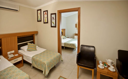 Номер отеля Crystal Flora Beach Resort 5* HV1 (Кристалл Флора Бич Резорт 5* HV1) Фото отеля Crystal Flora Beach Resort 5* HV1 (Кристалл Флора Бич Резорт 5* HV1)