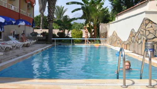 Бассейн отеля Sefikbey Hotel 3* (Сефикбей Отель 3*) Фото отеля Sefikbey Hotel 3* (Сефикбей Отель 3*)