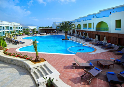 Бассейн отеля Mythos Palace Resort & Spa 4*+ (Мифос Палас Резорт энд Спа 4*+) Фото отеля Mythos Palace Resort & Spa 4*+ (Мифос Палас Резорт энд Спа 4*+)