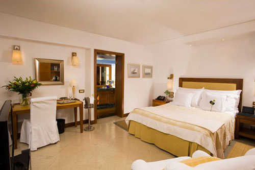 Номер Premium Gold Club отеля Elounda Beach Hotel & Villas 5* (Элунда Бич Отель и Виллы 5*) Фото отеля Elounda Beach Hotel & Villas 5* (Элунда Бич Отель и Виллы 5*)