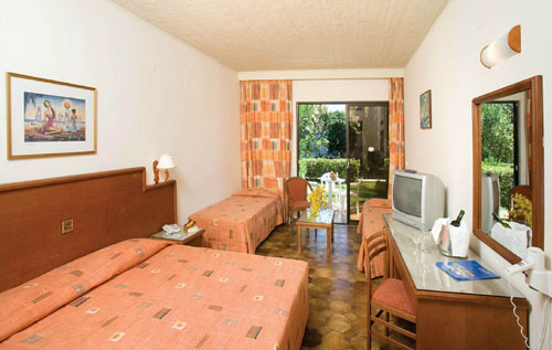 Номер отеля Blue Horizon Palm Beach Hotel & Bungalows 4* (Блю Горизонт Палм Бич Отель и Бунгало 4*) Фото отеля Blue Horizon Palm Beach Hotel & Bungalows 4* (Блю Горизонт Палм Бич Отель и Бунгало 4*)