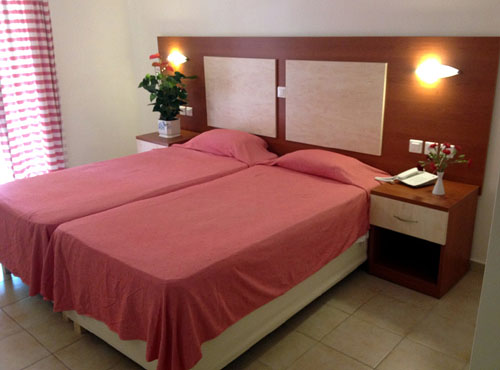 Номер Superior Room отеля Messonghi Beach Hotel & Resort 3* (Мессонги Бич Отель энд Резорт 3*) Фото отеля Messonghi Beach Hotel & Resort 3* (Мессонги Бич Отель энд Резорт 3*)