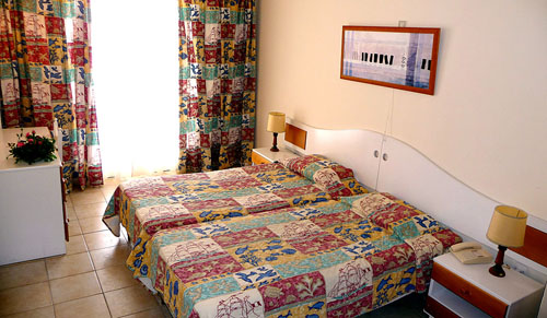 Номер Standard Room отеля Messonghi Beach Hotel & Resort 3* (Мессонги Бич Отель энд Резорт 3*) Фото отеля Messonghi Beach Hotel & Resort 3* (Мессонги Бич Отель энд Резорт 3*)