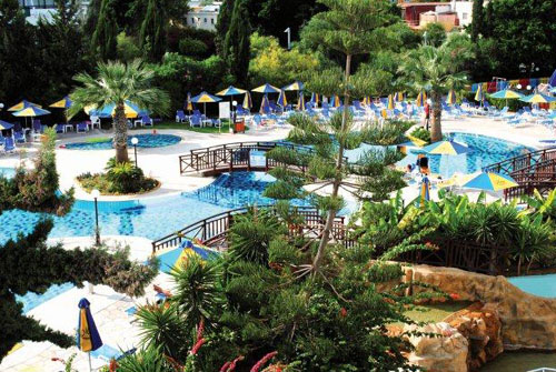 Бассейн отеля Melissi Beach Hotel 4* (Мелисси Бич Отель 4*) Фото отеля Melissi Beach Hotel 4* (Мелисси Бич Отель 4*)
